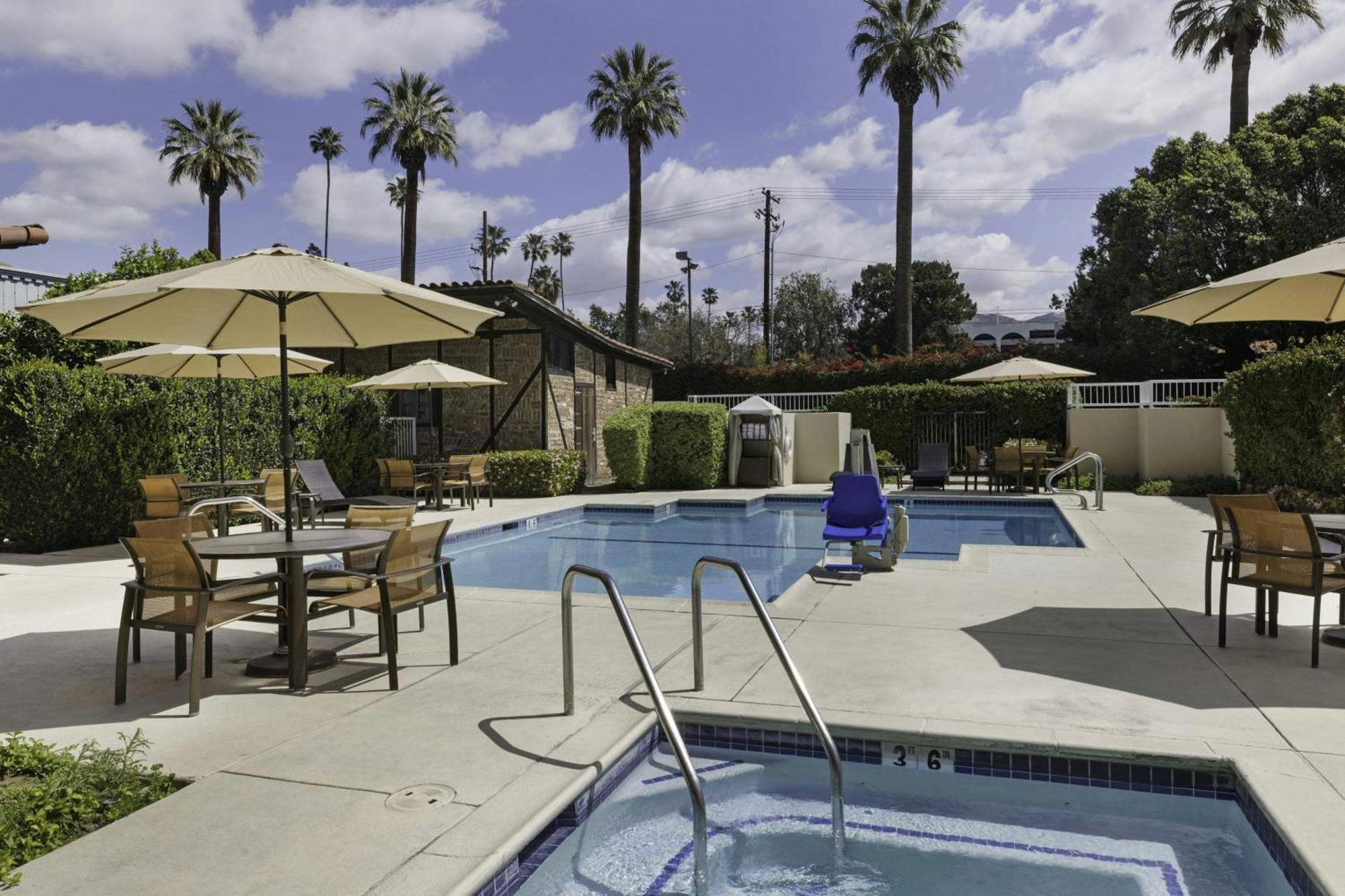 Courtyard By Marriott Riverside Ucr/Moreno Valley Area Экстерьер фото